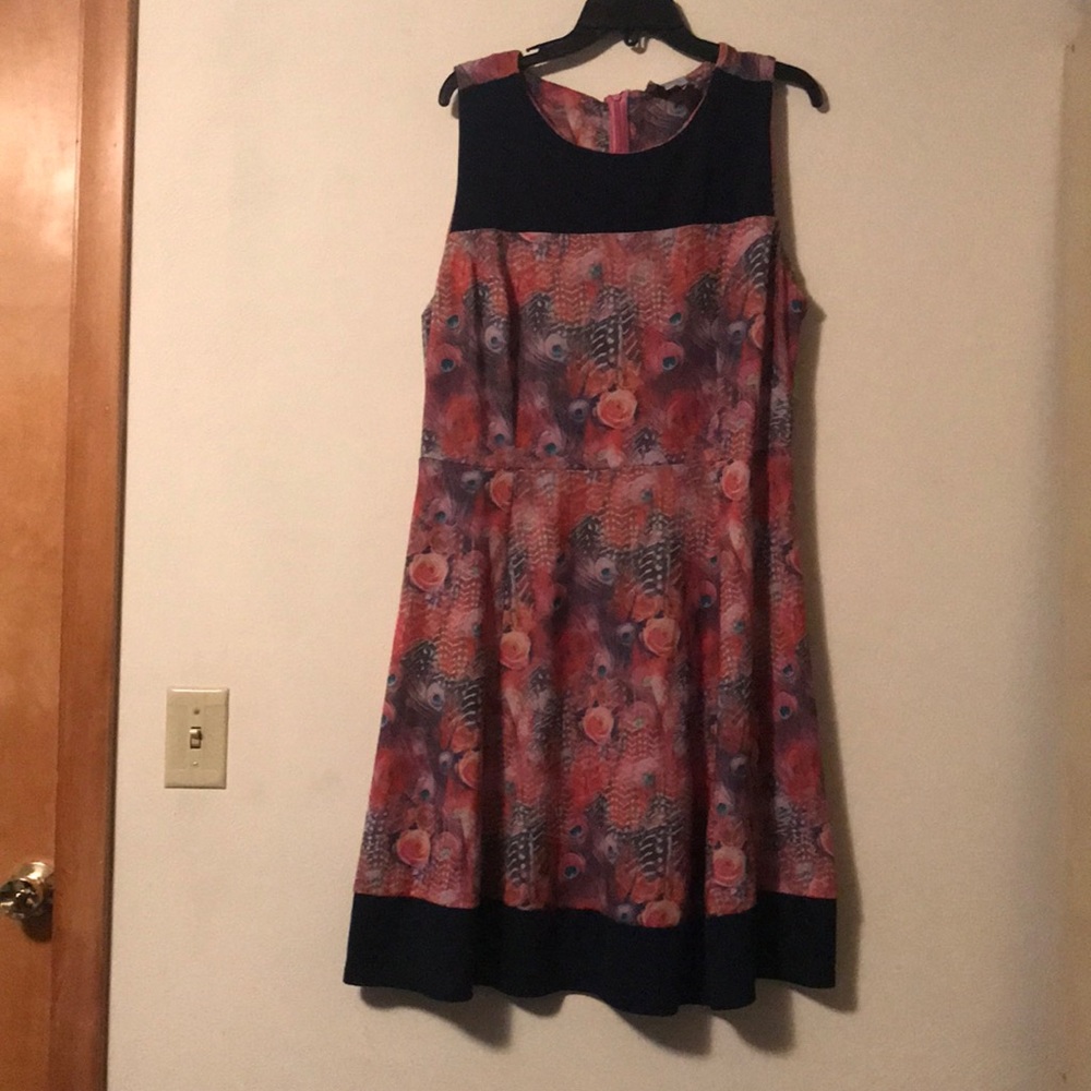 New Peacock Feather & Rose Size 2X Dress